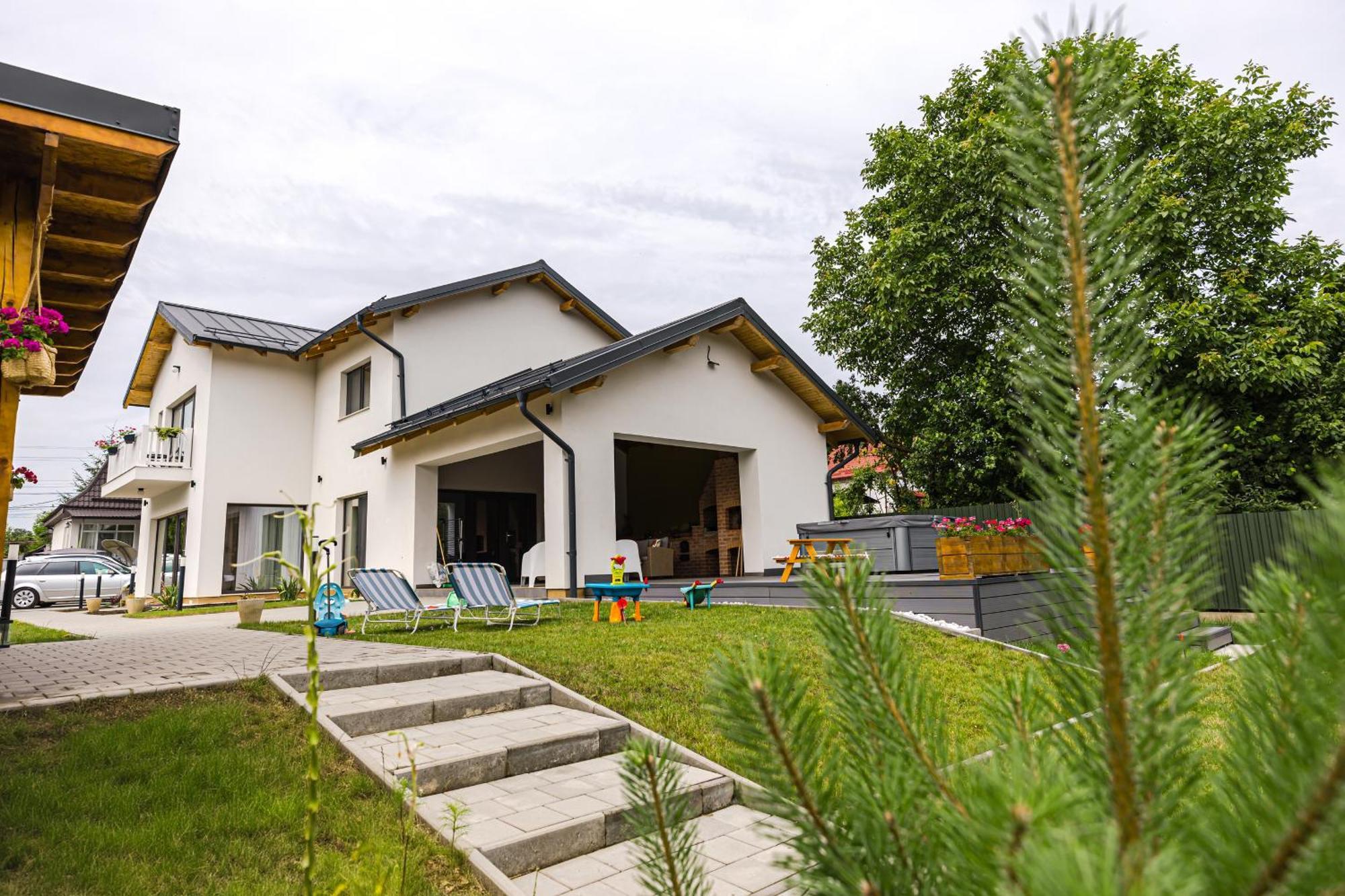 Ioanaguesthouse Турда Екстериор снимка